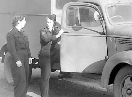 1949 Ambulance 03