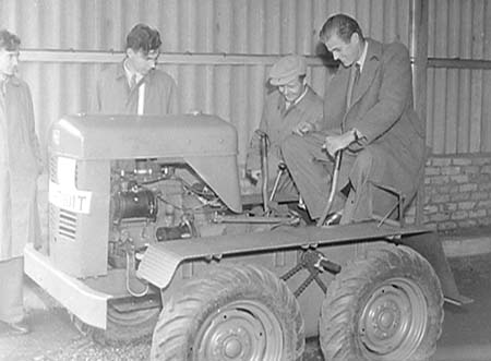 1950 Farmers Visit 03