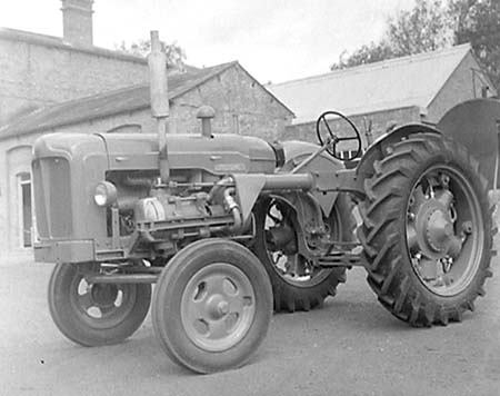 1954 Tractor 01