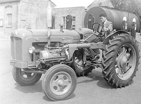 1954 Tractor 02